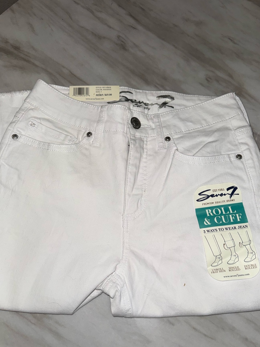 Seven woman’s white denim jeans new with tags roll & cuff size 4